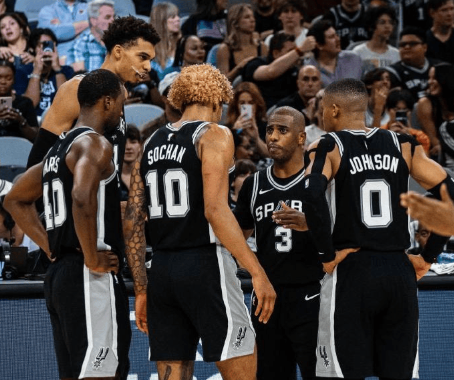 此次未入选英格兰队身价前10：帕尔默、阿诺德前2，梅努在列（本期无缘英格兰名单的身价TOP10：帕尔默、阿诺德占据前二，梅努上榜）