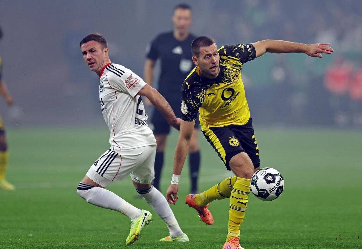 半场战报：国安2-0亚泰，塞尔吉尼奥破旧主，法比奥点射（半场：国安2-0领先亚泰，塞尔吉尼奥反戈旧主，法比奥点球建功）