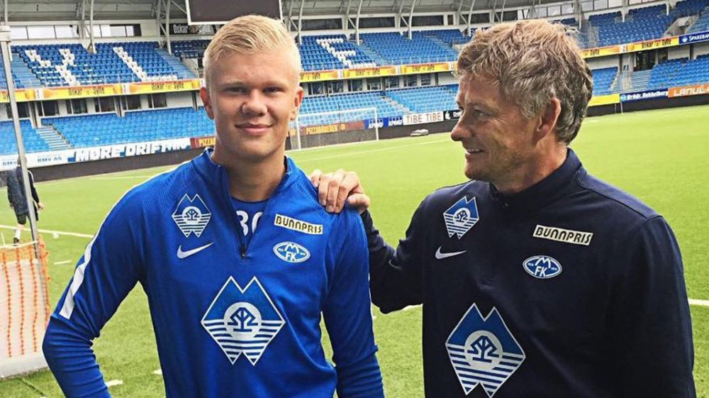 被东契奇吐槽太滑！队记：湖人今天将不会使用NBA杯专用地板（东契奇嫌地板太滑，队记：湖人今日将弃用NBA杯专用地板）