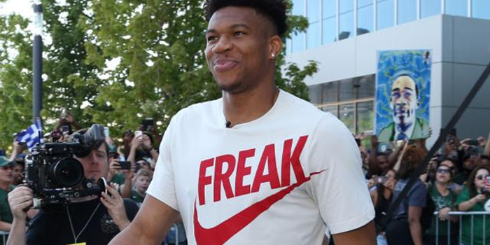 恒大足校3-1逆转申花，提前一轮夺得U15精英联赛冠军（恒大足校3-1逆转申花，提前一轮加冕U15精英联赛冠军）