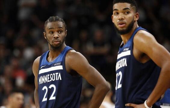 记者：若国足明年热身没惨案或大事故，邵佳一至少干到亚洲杯结束（记者：若国足明年热身赛无惨败或重大变故，邵佳一至少留任至亚洲杯结束）