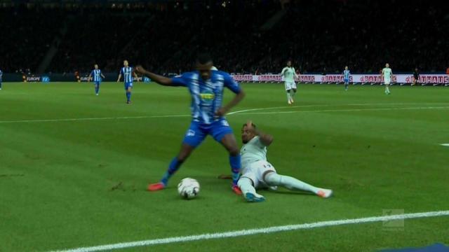 弗拉格砍下35分8篮板，莱昂纳德贡献30分，独行侠客场险胜快船（独行侠客场险胜快船：弗拉格35分8篮板，莱昂纳德砍下30分）