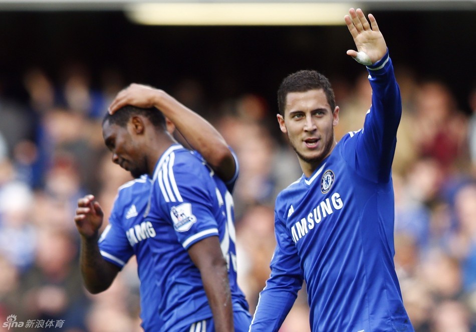 球迷在青年欧冠里对切尔西球员进行种族歧视，卡拉巴赫被罚款（因球迷在青年欧冠对切尔西球员实施种族歧视，卡拉巴赫遭罚款）