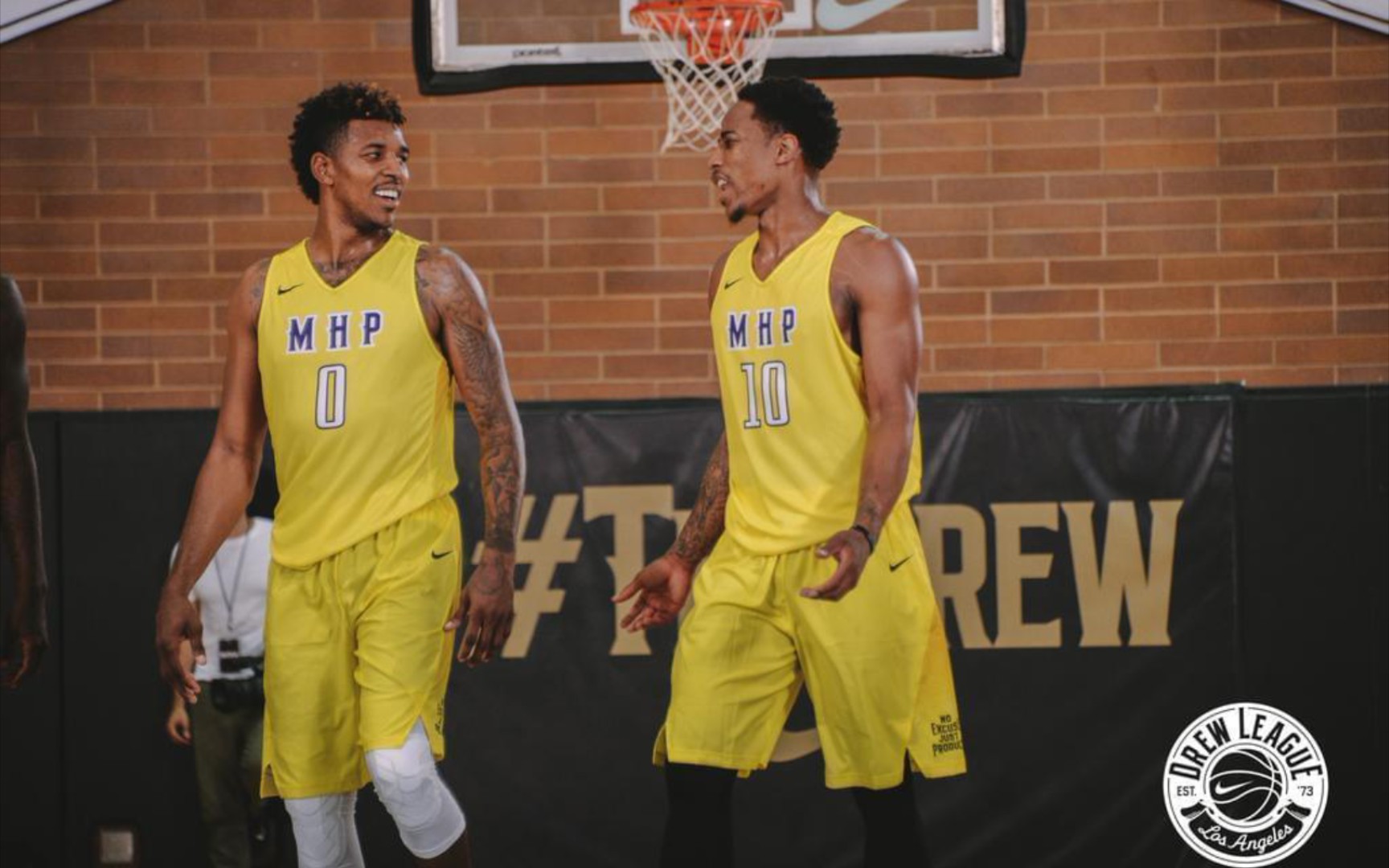 禁区爆射破门，39岁胡尔克达成生涯500球里程碑（39岁胡尔克禁区重炮破网，职业生涯第500球达成）